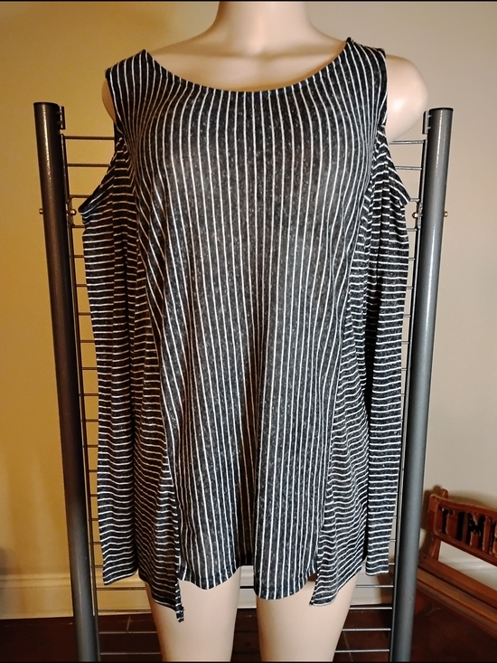 Cato Tops - Cato Black‎ with White Pinstripe Cold-Shoulder Top